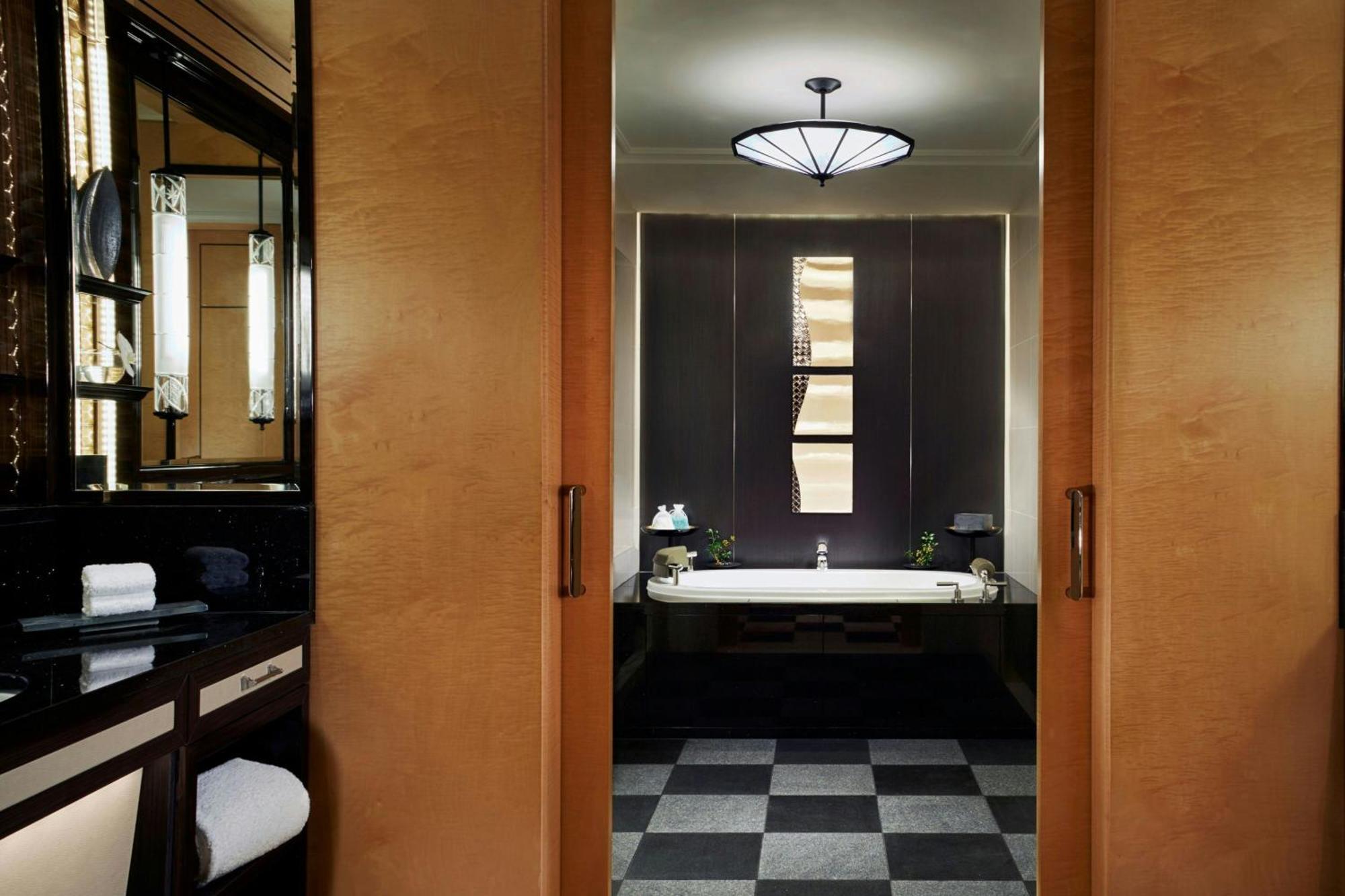 The Ritz-carlton, 5* Tokio